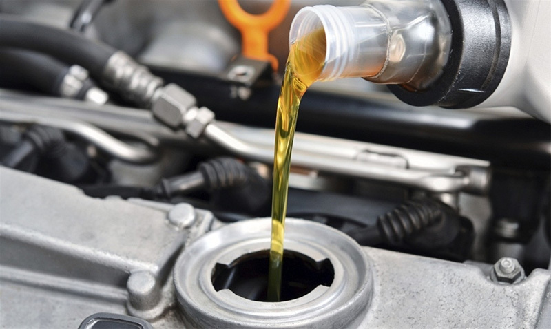 Có thể nói, một loại dầu nhớt diesel phù hợp không chỉ giúp động cơ xe tải nặng vận hành tốt mà còn giúp chúng vận hành bền bỉ, an toàn và hiệu quả hơn.